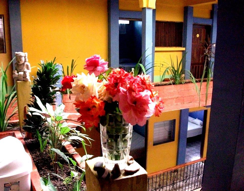 Hotel & Hostal Yaxkin Copan Exterior photo